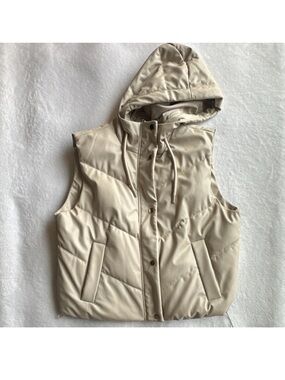 Bubble Hood Zara Rubberized Ecru Cream Quilted Vest